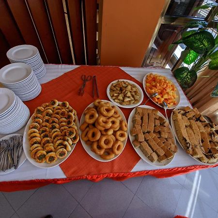 Top Ten Hotel Addis Abeba Esterno foto