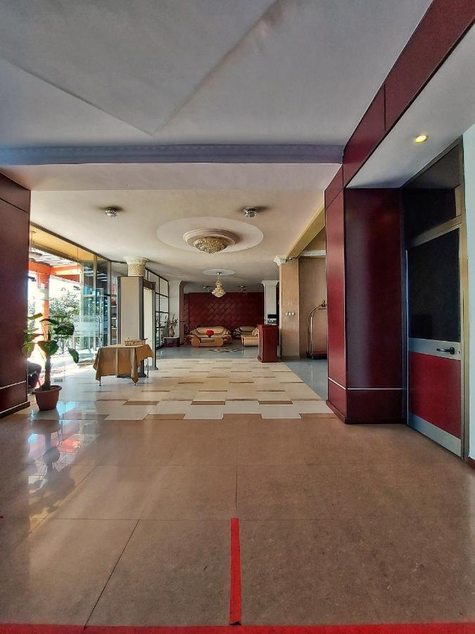 Top Ten Hotel Addis Abeba Esterno foto