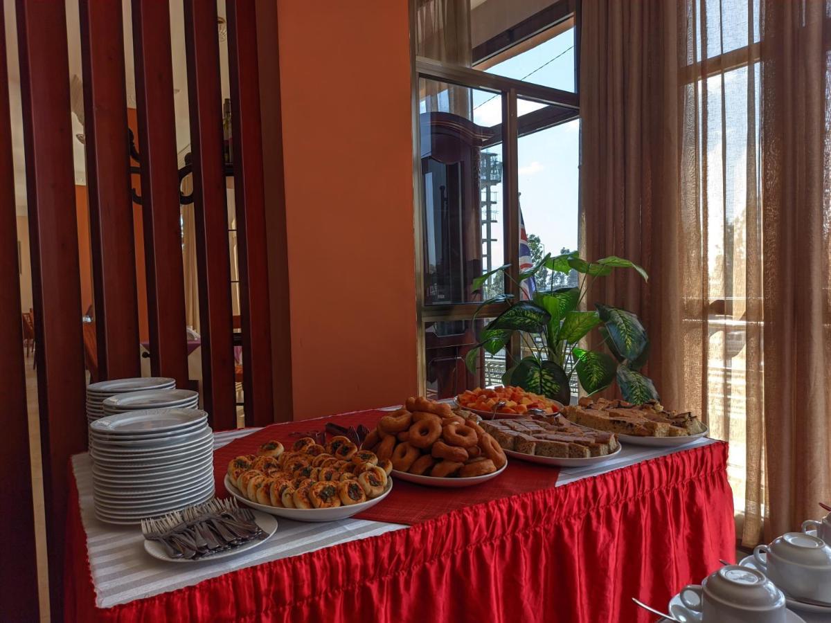 Top Ten Hotel Addis Abeba Esterno foto
