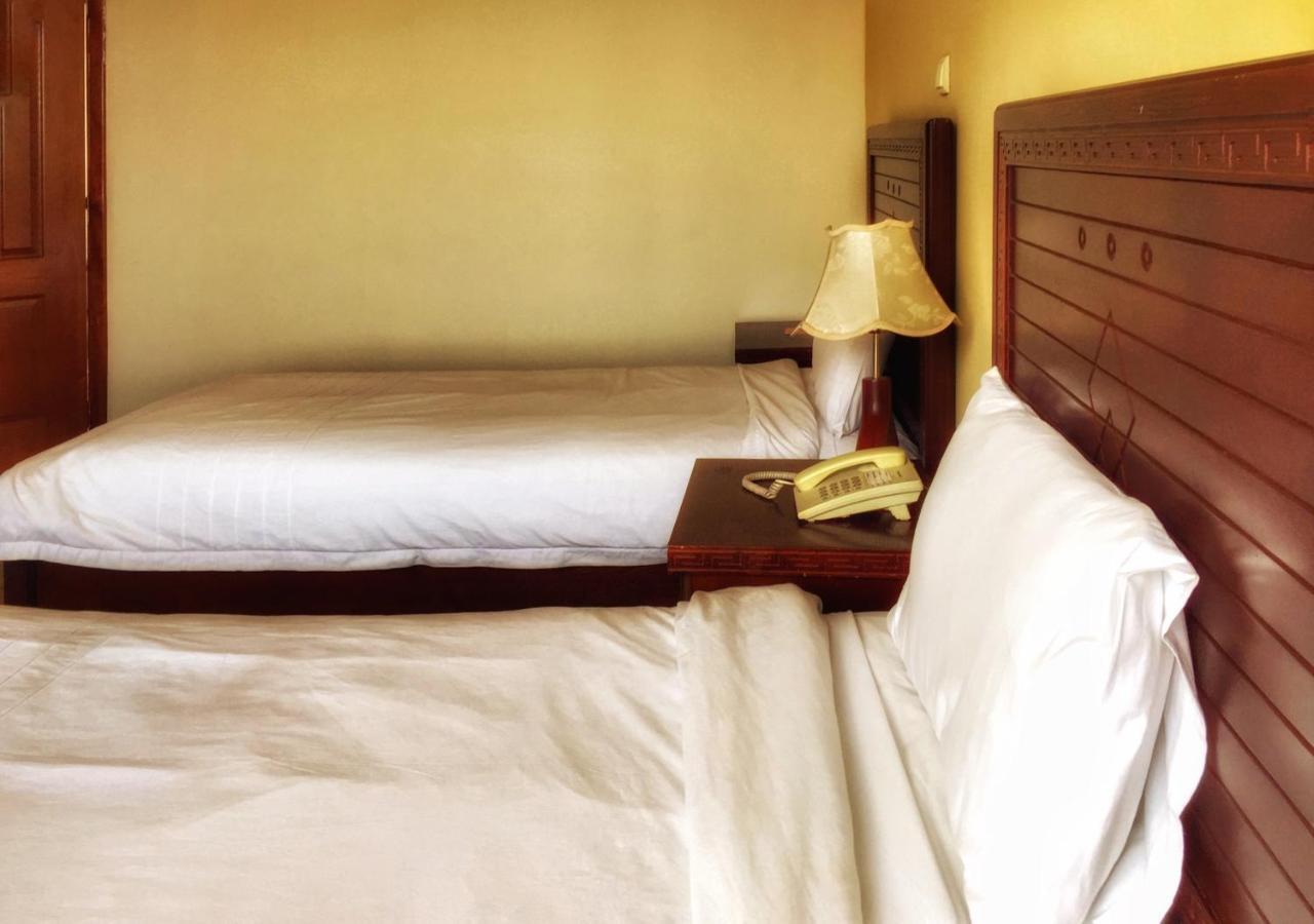 Top Ten Hotel Addis Abeba Esterno foto