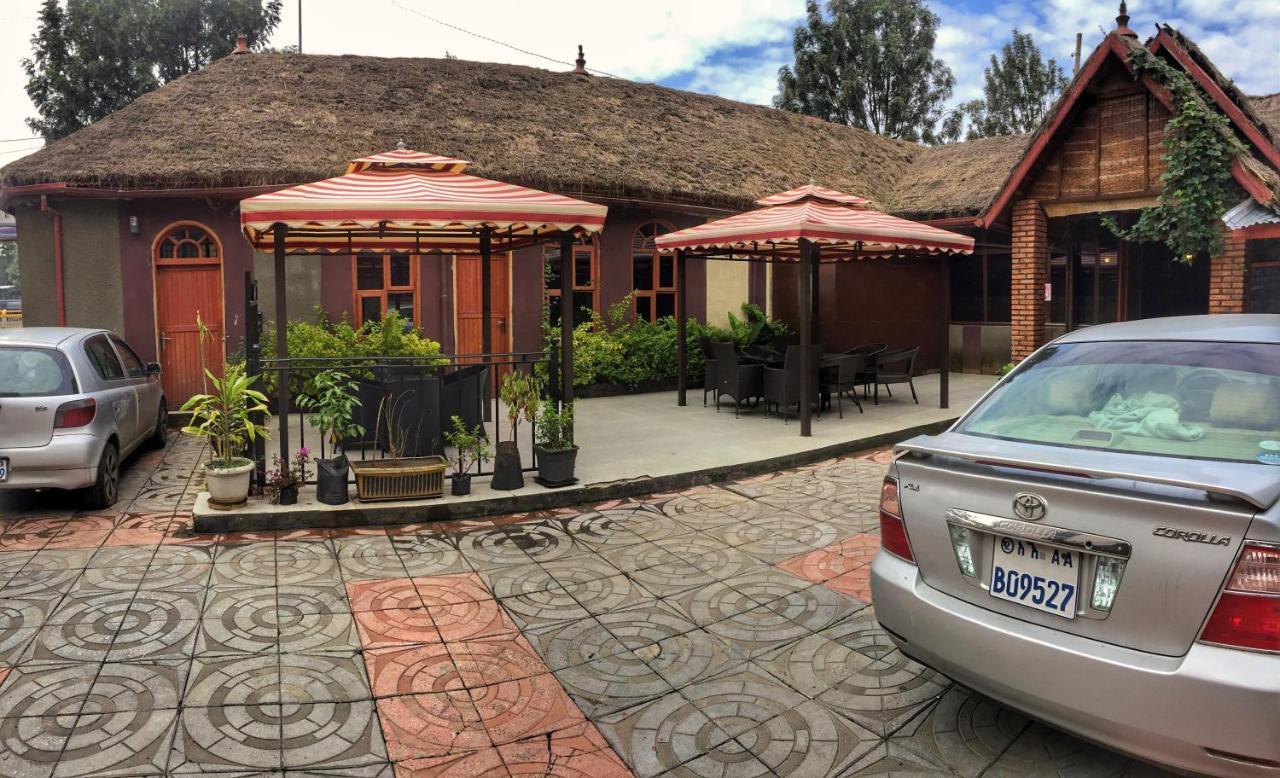 Top Ten Hotel Addis Abeba Esterno foto